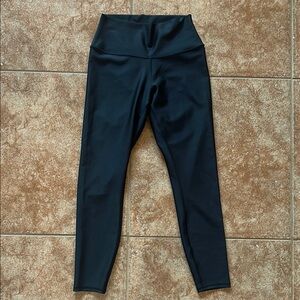 Like New Black Alo Yoga Leggings!
